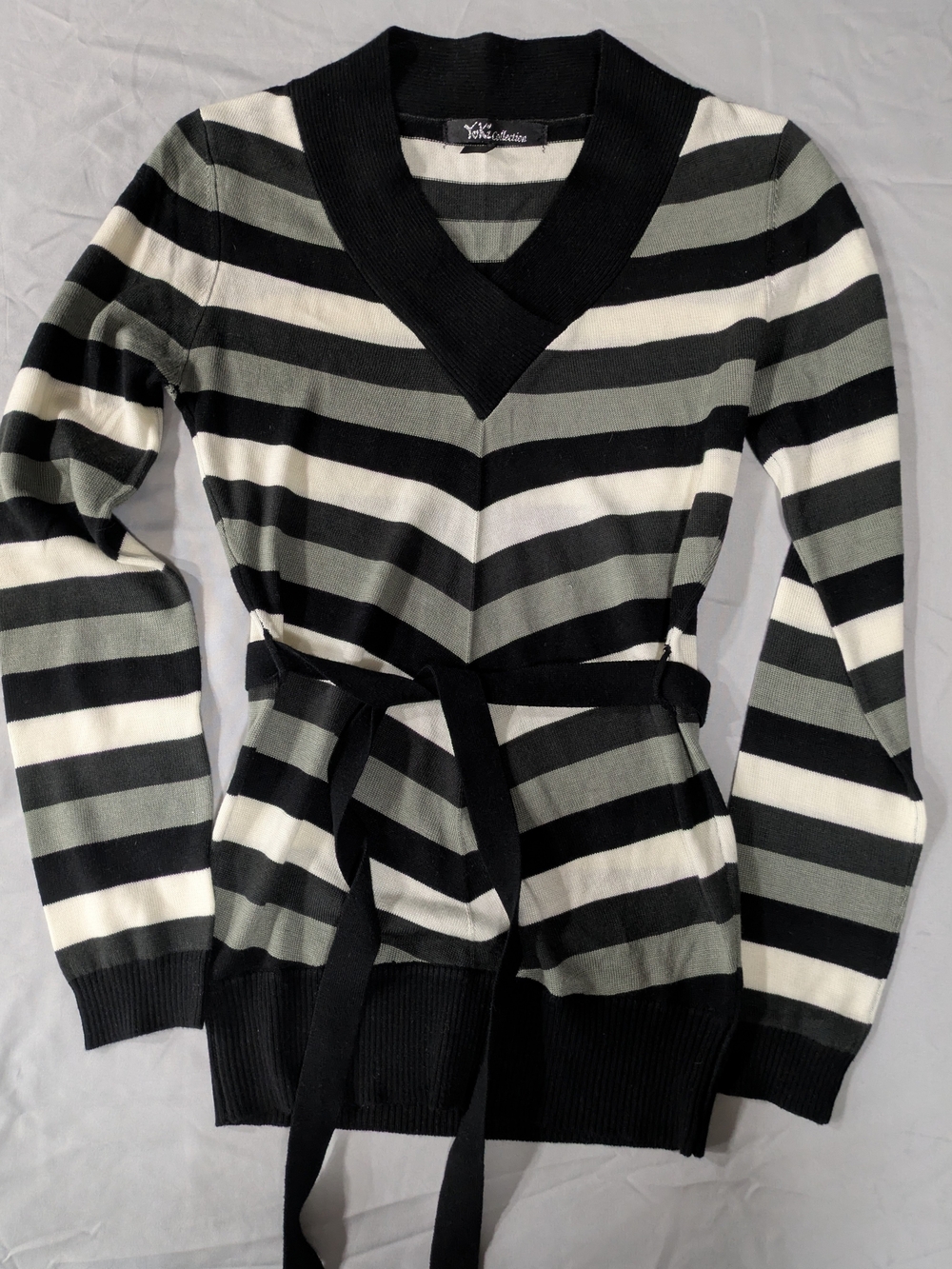 Y2K Striped V-Neck Belted Sweater Top Black Gray White Medium Yoki